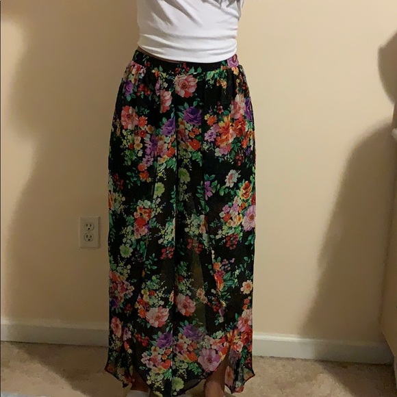 Stylish printed pants - Picture 1 of 2